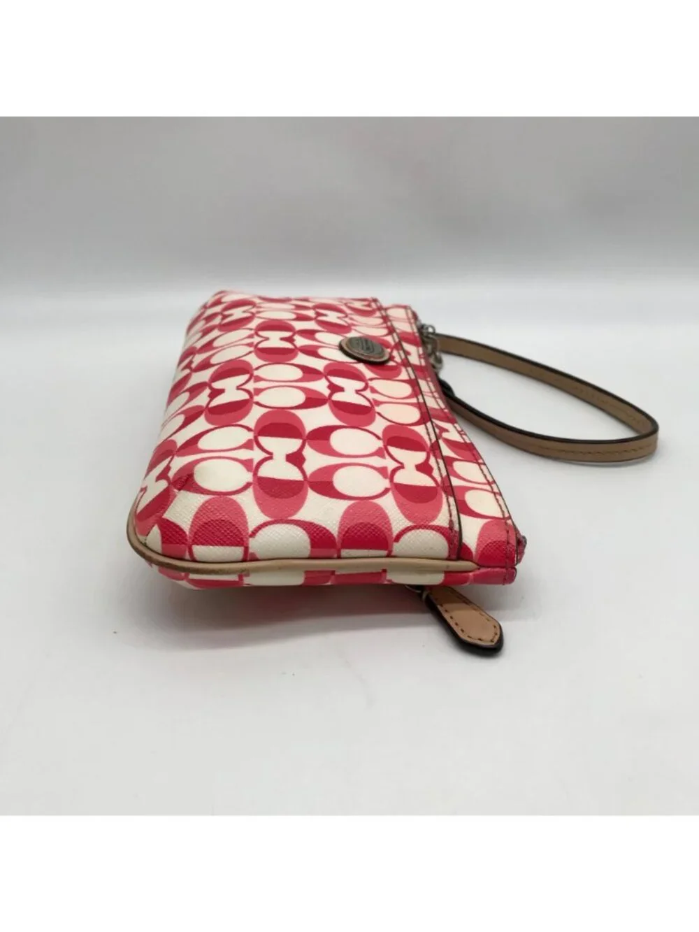 Coach chic versatile